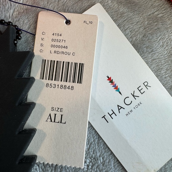 NWT Thacker Cocoon 3 In 1 Phone Bag Crossbody Beltbag Wristlet Red/Orange - Picture 8 of 16